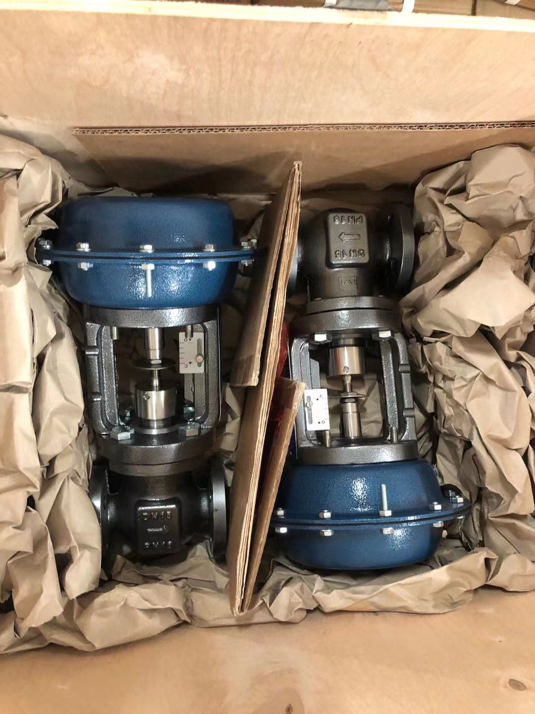 burocco发货实物控制阀加注染料1.jpg